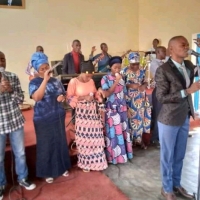 Groupe louange et adoration nyamianda