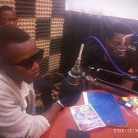 Jayson Al'baracko dans une émission à la RTR pour la promotion de sa chanson #Bonne année